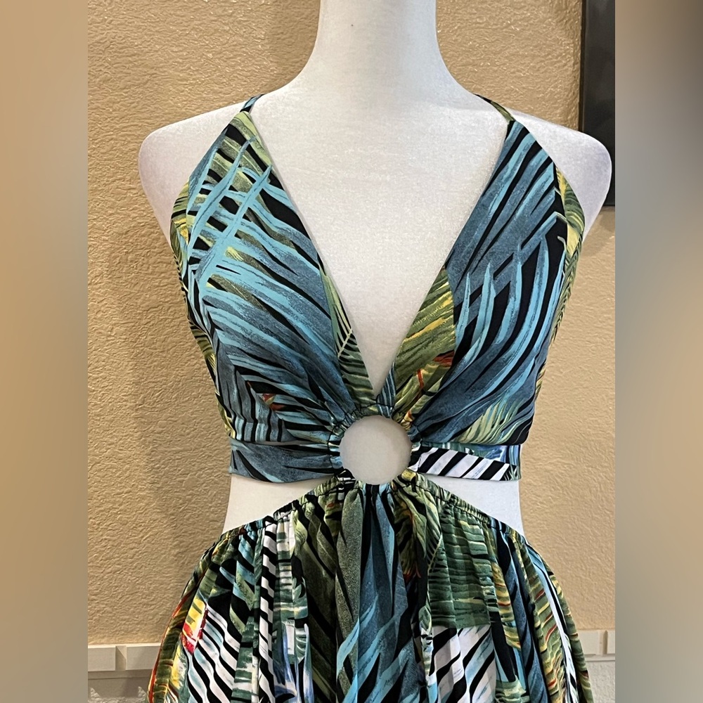 Tropical-print maxi dress. O-ring cut out. The Sang Clothing. Halter V-neck. M - Picture 5 of 15